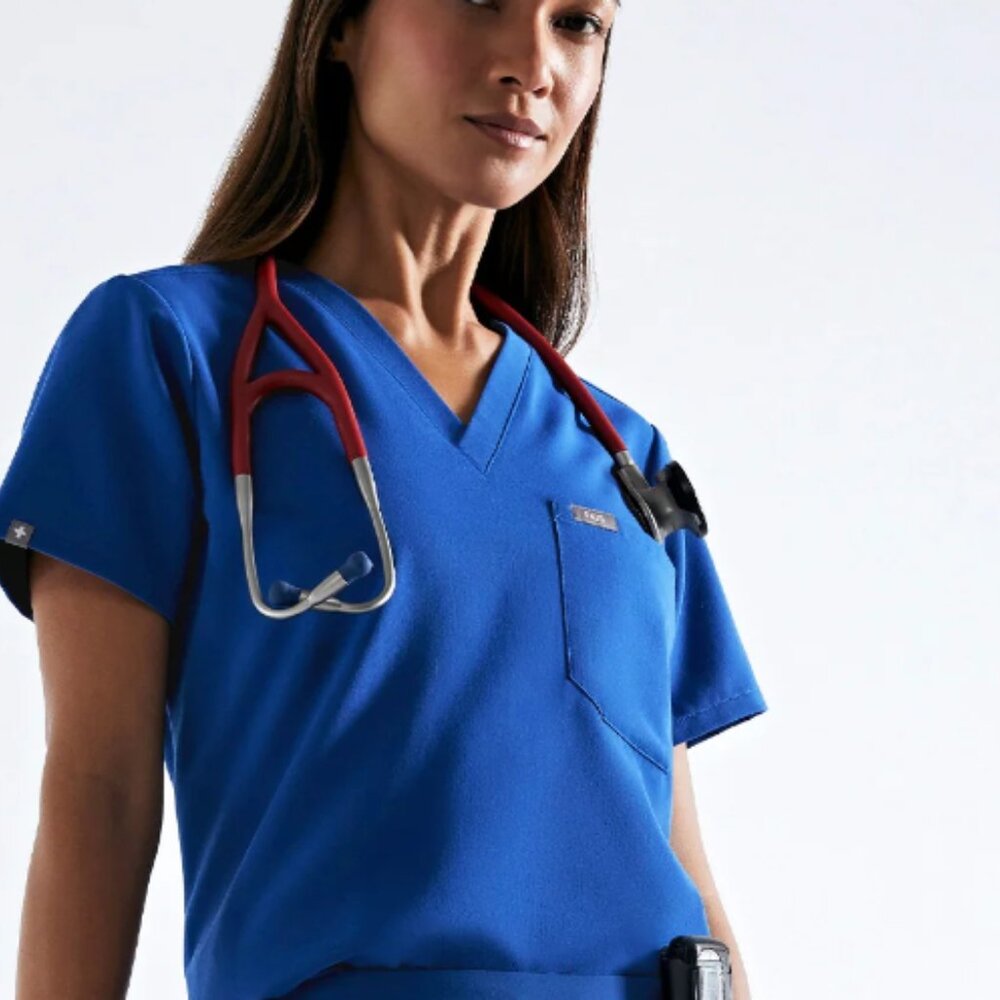 Figs Winning Blue Catarina One Pocket Scrub Top EUC